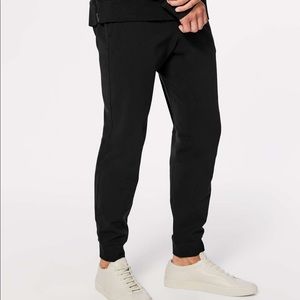 lululemon Sojourn Jogger